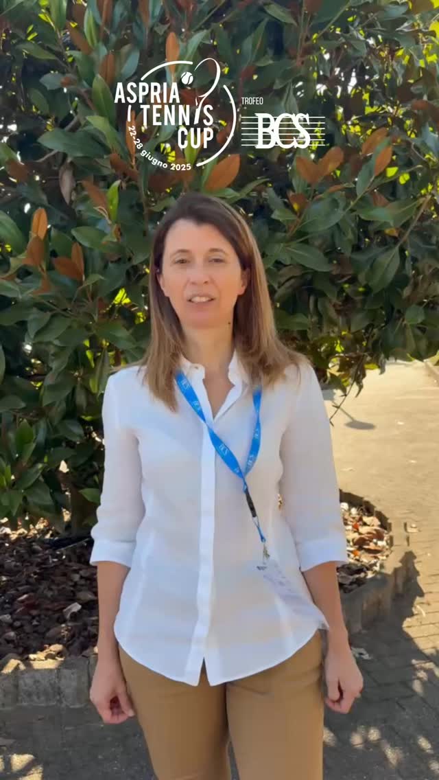 🎤 Parola allo sponsor: Federica Pallotta – eglue
In un torneo dove il gioco di squadra fa la differenza, abbiamo incontrato chi ogni giorno lavora per semplificare e migliorare la comunicazione tra aziende e clienti. Con eglue si parla di innovazione, connessione e attenzione al dialogo – valori che condividiamo pienamente anche in campo.
Scopri di più nell’intervista 👆🏻
eglue.it
#aspriatenniscup